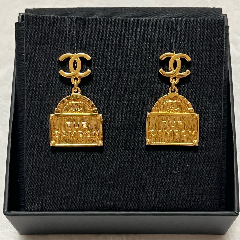 Authentic Chanel XL Rue Cambon CC drop earrings GHW